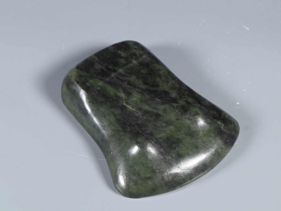 An Exquisite Jasper Ornament - 9