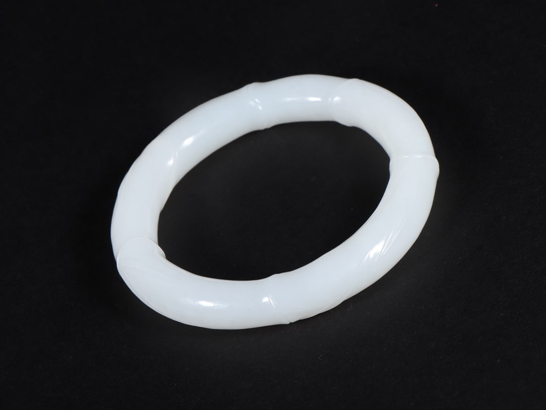 An Exquisite White Jade Bamboo Pattern Bracelet - 4