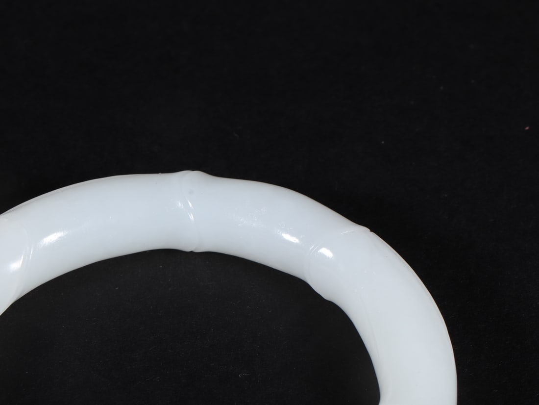 An Exquisite White Jade Bamboo Pattern Bracelet - 6