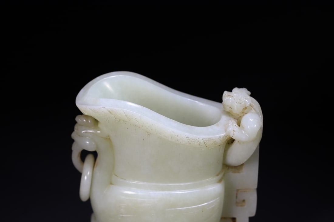 A Fine White Jade Phoenix Pattern Cup - 2