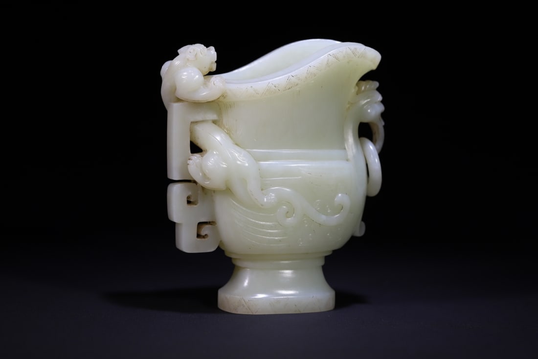 A Fine White Jade Phoenix Pattern Cup - 4