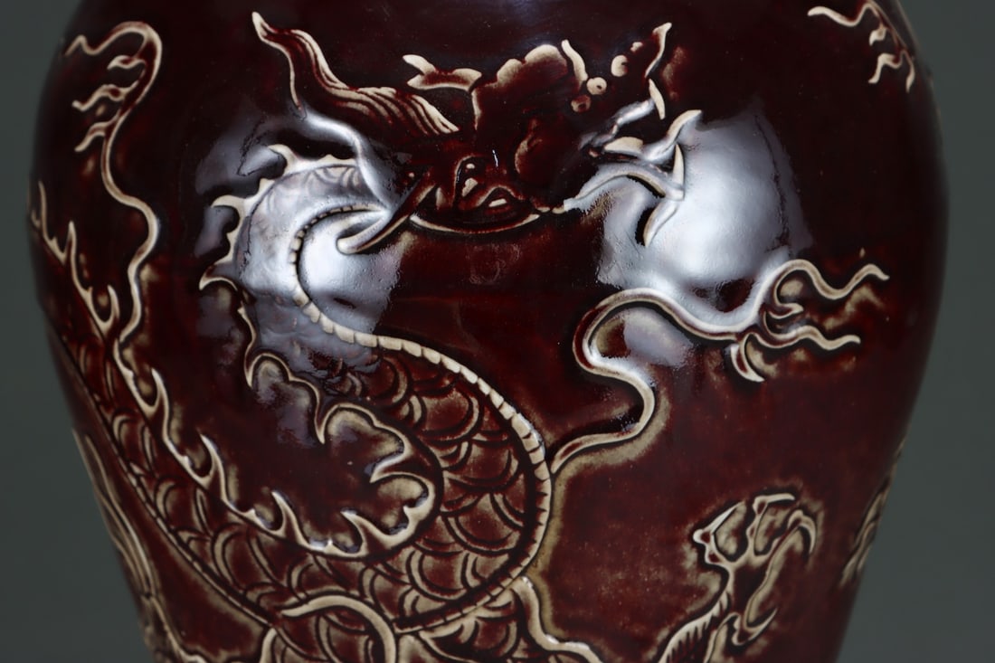 A Huge Ji Red Glazed Dragon Pattern Bottle - 6