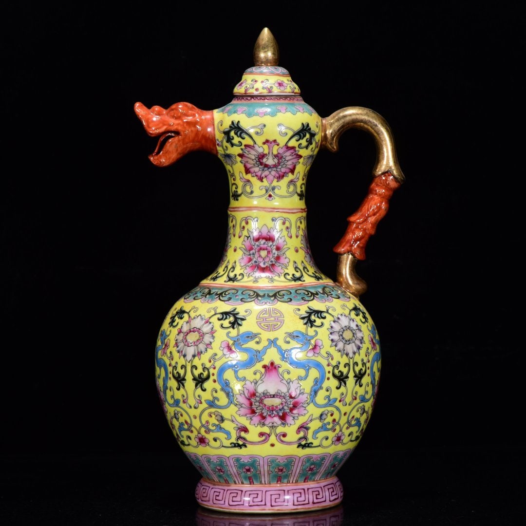 An Exquisite Famille-Rose Painted Gold Lotus and Dragon Pattern Pot: An Exquisite Famille-Rose Painted Gold Lotus and Dragon Pattern Pot,Qing Dynasty,China,Yongzheng Four-character Mark,Size:11.4inx5.9in 