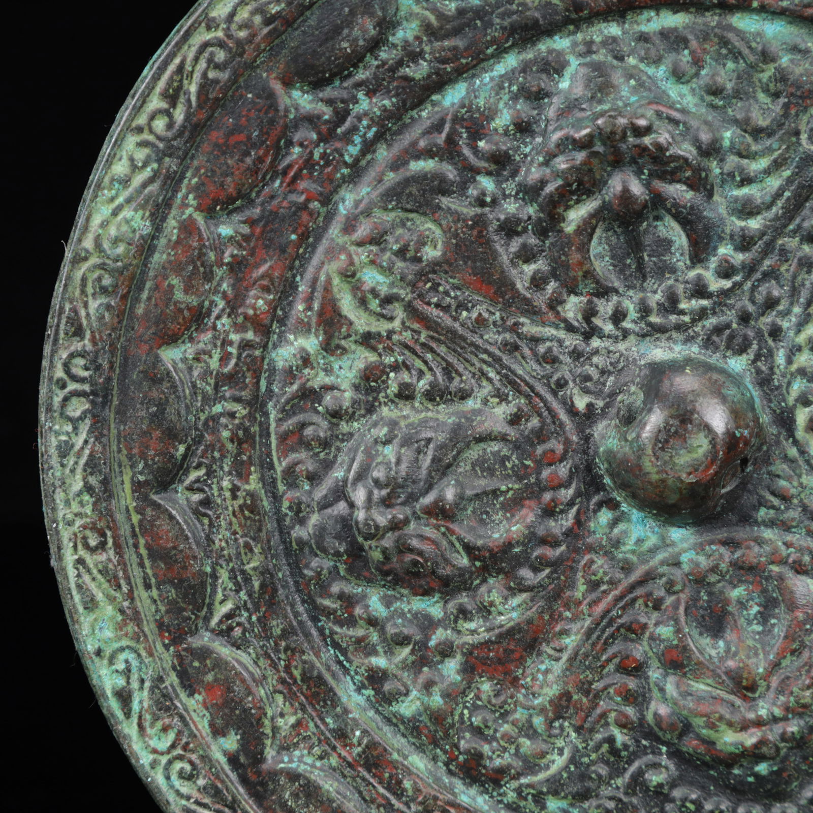 An Archaic Bronze Beast-Face Pattern Round Mirror - 4
