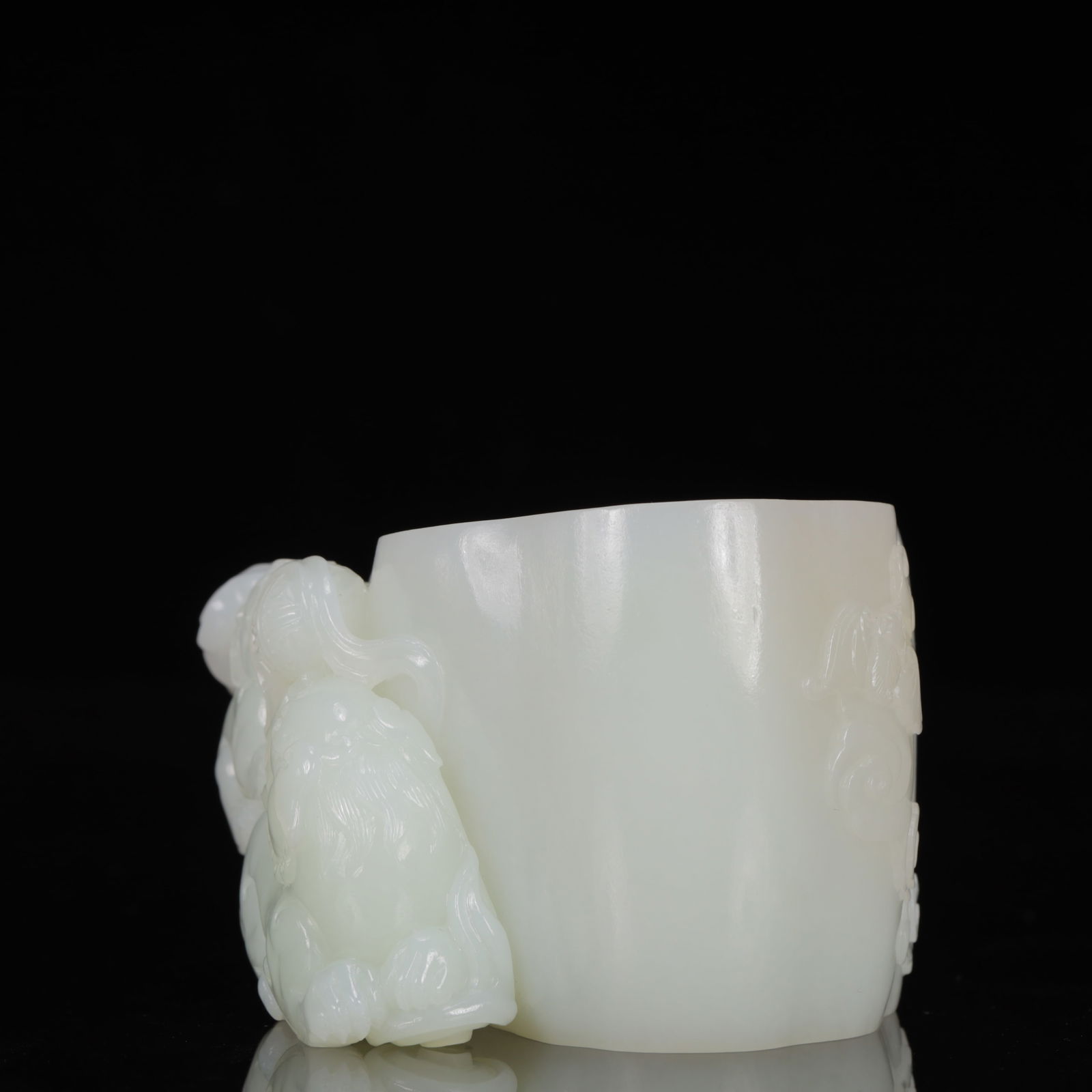 An Exquisite White Jade Lion Pattern Washer - 6
