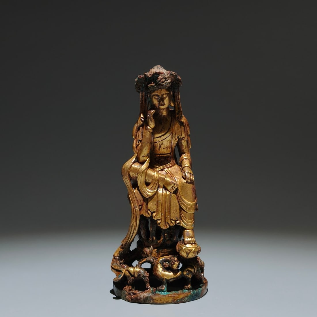 A Rare Gilt Bronze Buddha Statue Ornament (1 of 9)