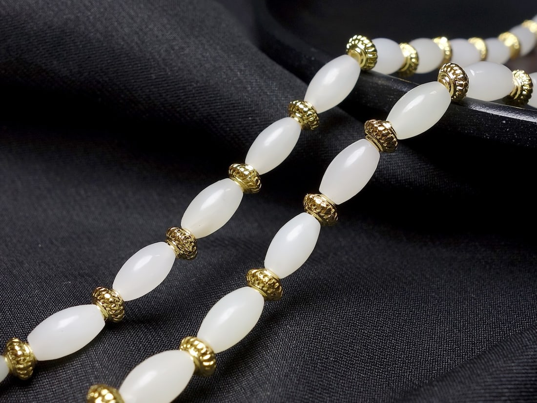 An Exquisite White Jade Bracelets - 4