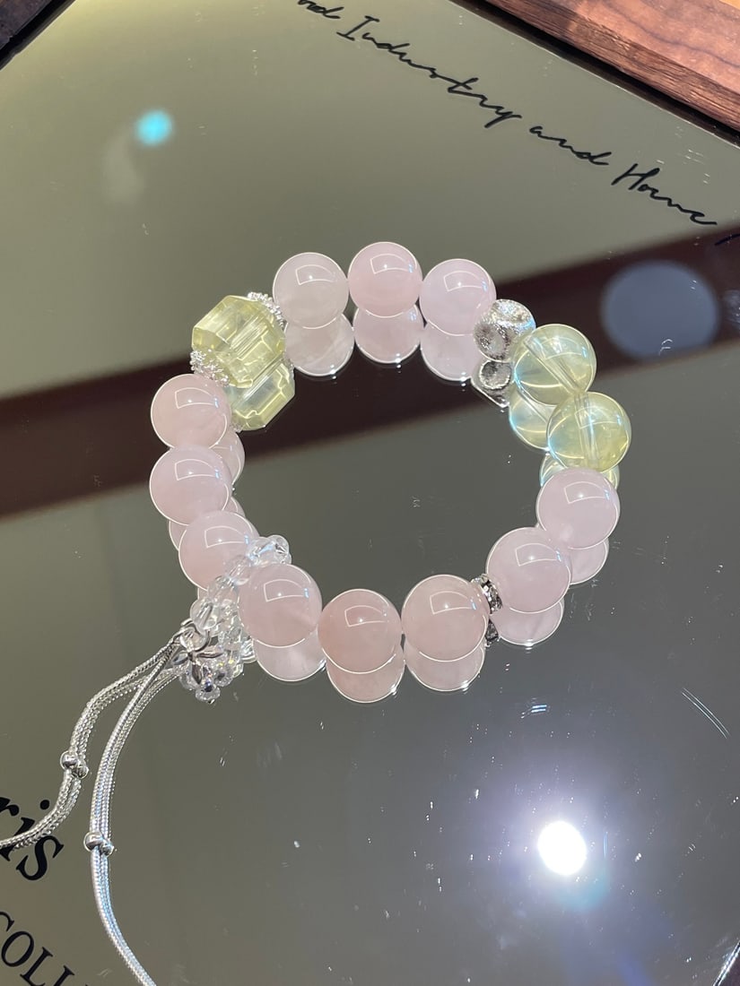 An Exquisite Crystal Bracelet: An Exquisite Crystal Bracelet,Size:0.5in 水晶手串