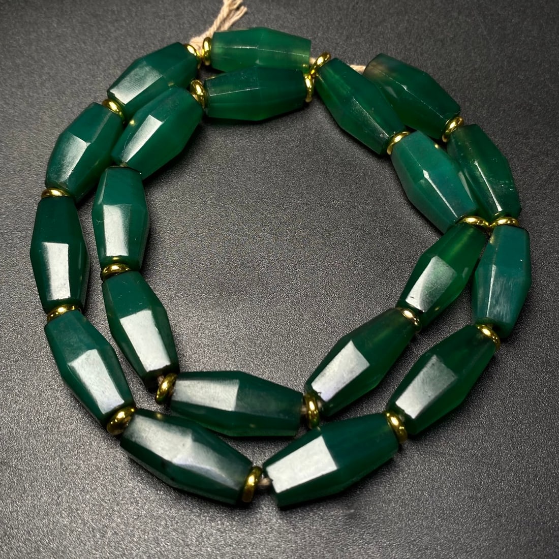 A Precious Agate Necklace - 3