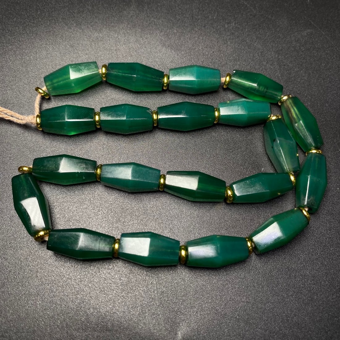 A Precious Agate Necklace - 7