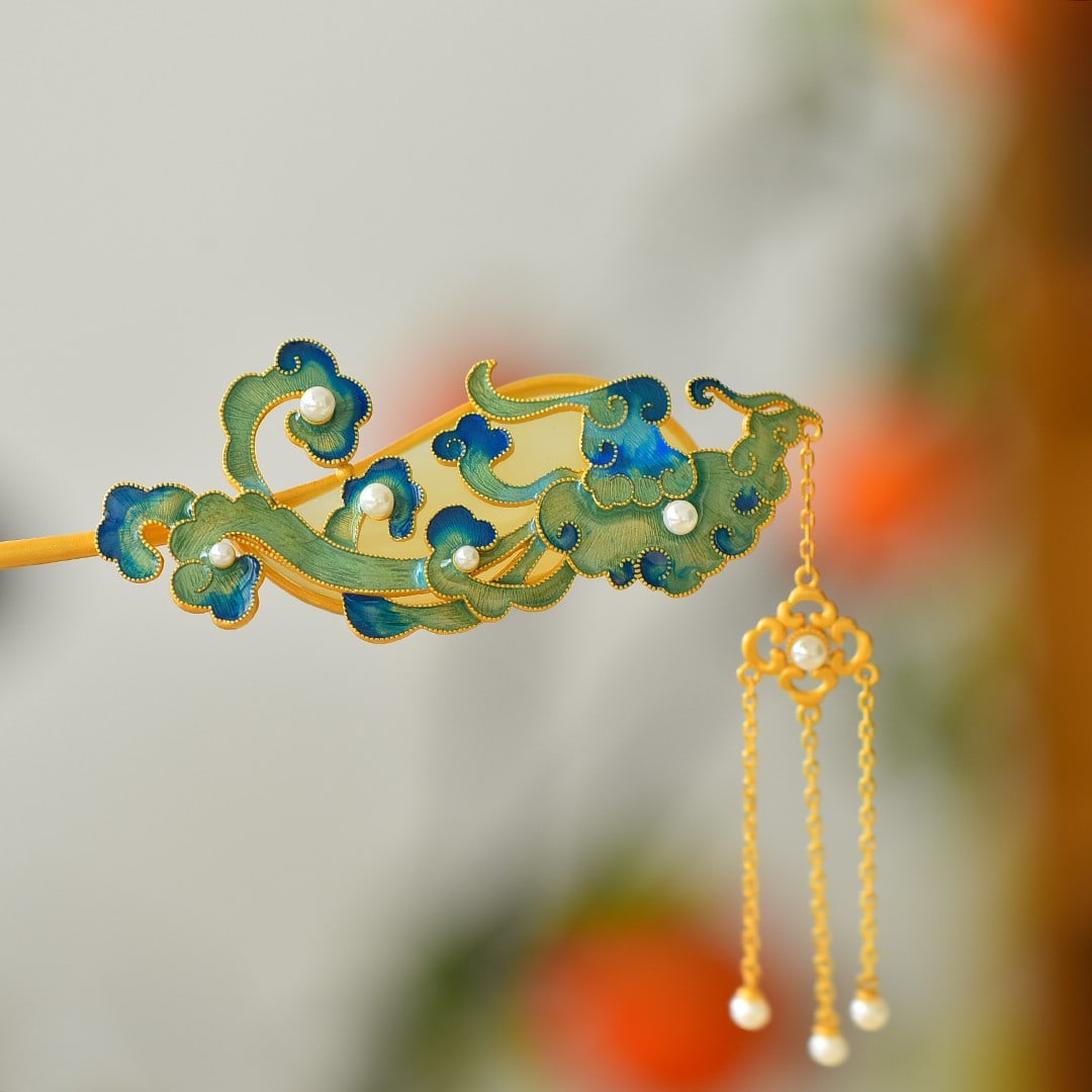 An Exquisite Sterling Silver-Gold Plated Inlaid White Jade Hairpin,Inlaid Pearl: An Exquisite Sterling Silver-Gold Plated Inlaid White Jade Hairpin,Inlaid Pearl 纯银镀金镶白玉发簪,嵌珍珠