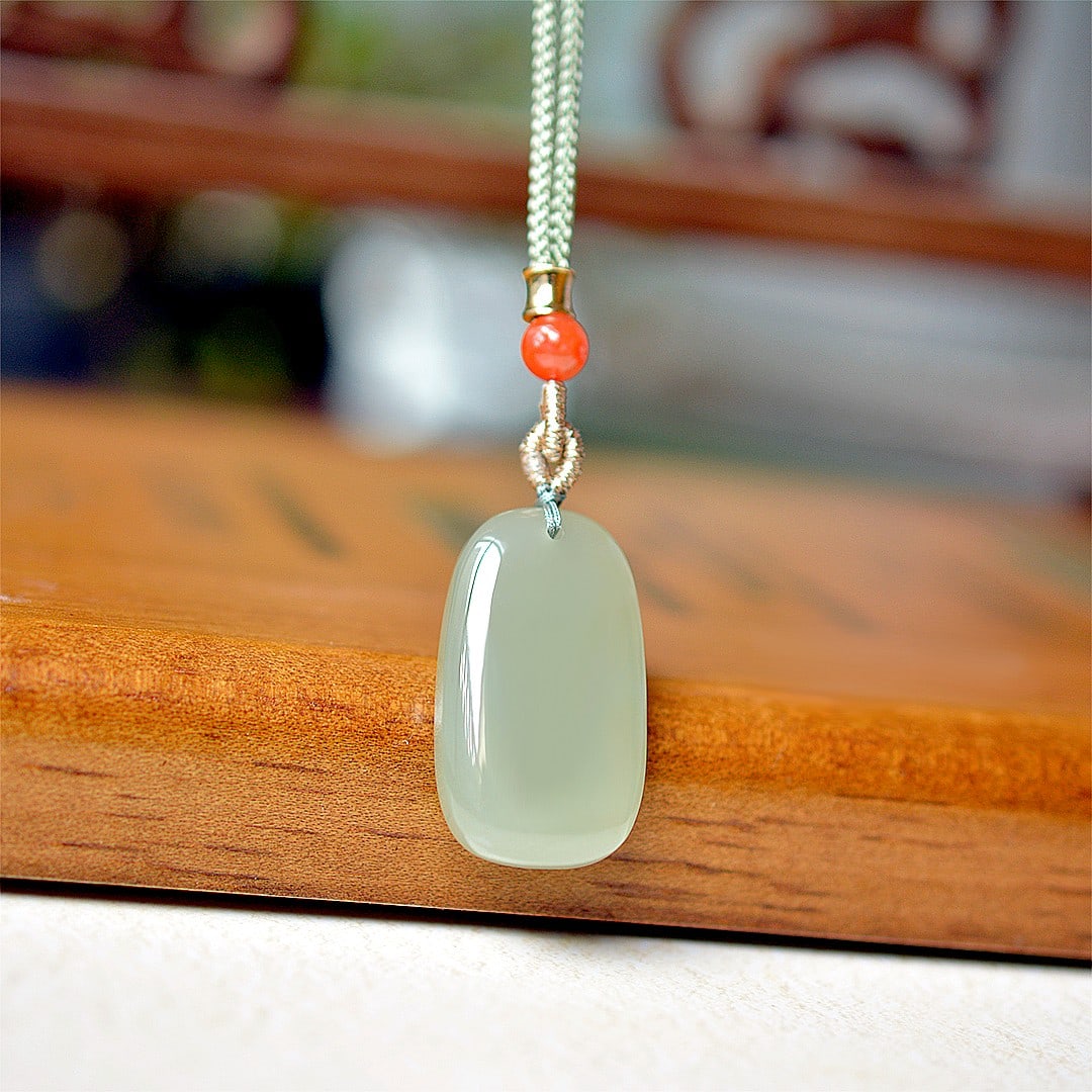 An Exquisite White Jade Pendant: An Exquisite White Jade Pendant,Size:0.7inx1.2in 白玉挂件
