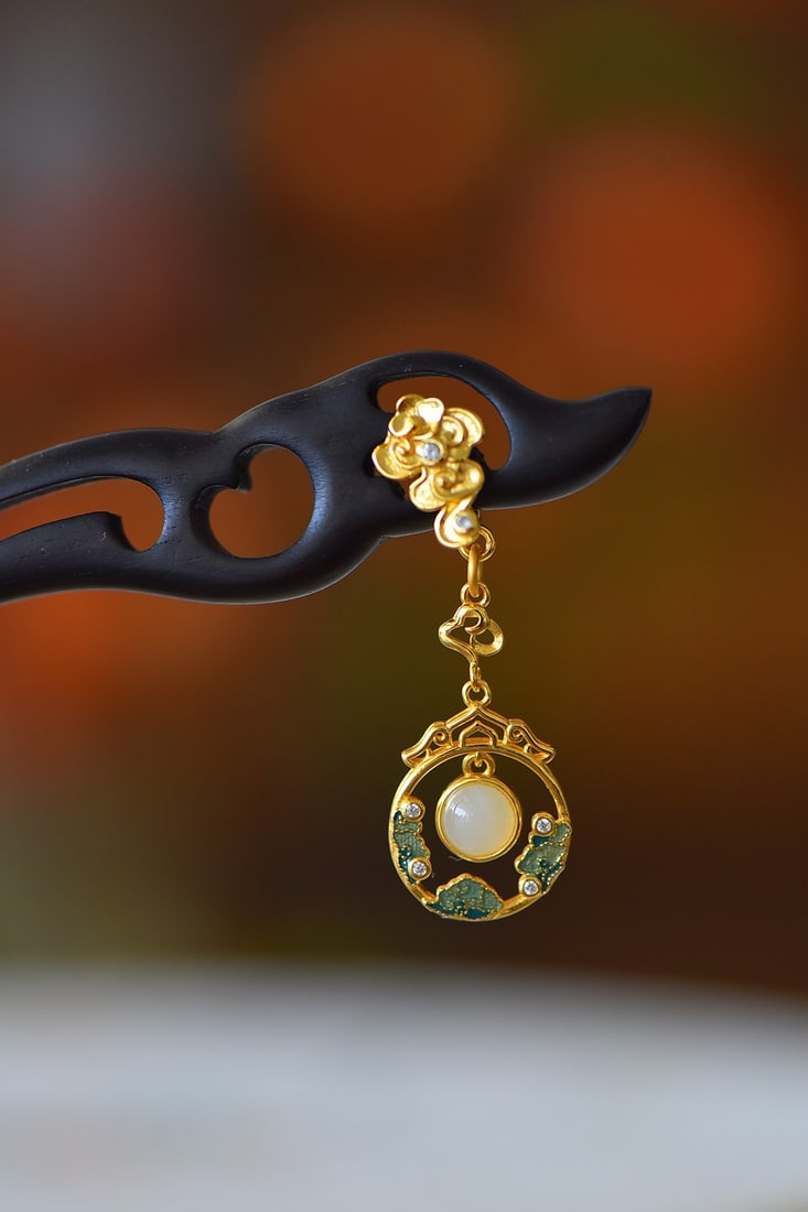 An Exquisite Sterling Silver-Gold Plated Inlaid White Jade Enamel Ebony Hairpin: An Exquisite Sterling Silver-Gold Plated Inlaid White Jade Enamel Ebony Hairpin 纯银镀金镶白玉珐琅黑檀木发簪