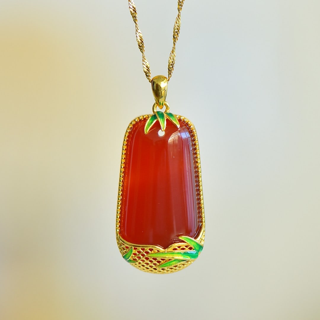 An Exquisite Sterling Silver-Gold Plated Inlaid Agate Pendant: An Exquisite Sterling Silver-Gold Plated Inlaid Agate Pendant,Size:0.6inx1.2in 纯银镀金镶玛瑙吊坠