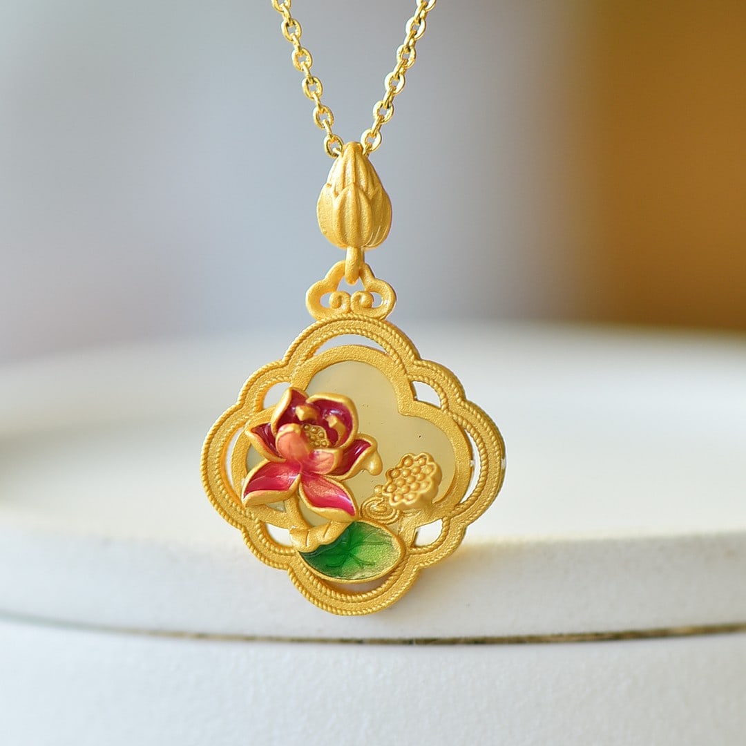 An Exquisite Sterling Silver-Gold Plated Inlaid White Jade Pendant: An Exquisite Sterling Silver-Gold Plated Inlaid White Jade Pendant 纯银镀金镶白玉吊坠