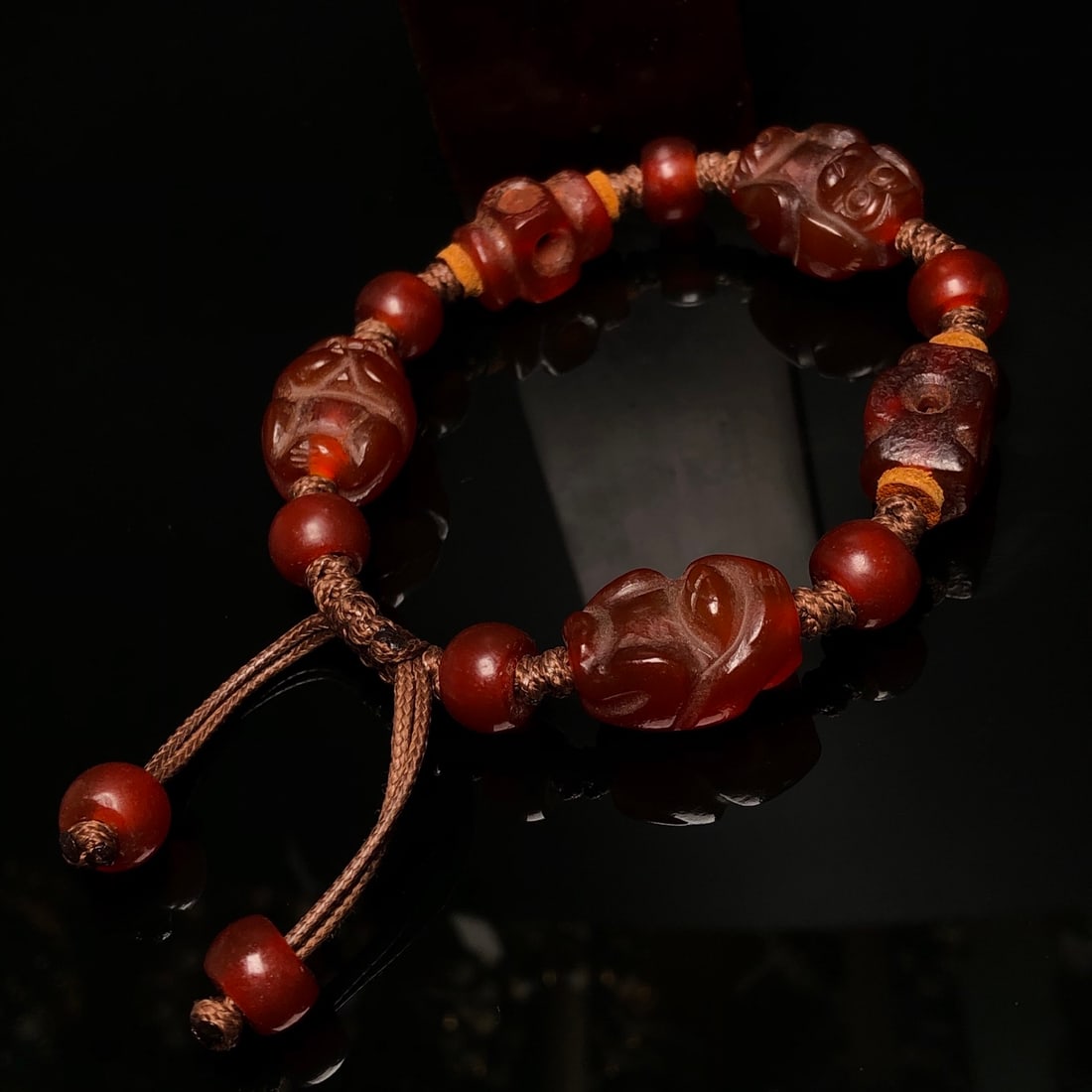 A Precious Agate Bracelets - 9