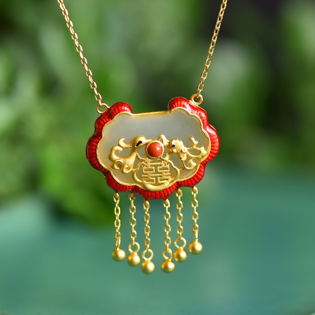 An Exquisite Sterling Silver-Gold Plated Inlaid White Jade Pendant: An Exquisite Sterling Silver-Gold Plated Inlaid White Jade Pendant 纯银镀金镶白玉吊坠