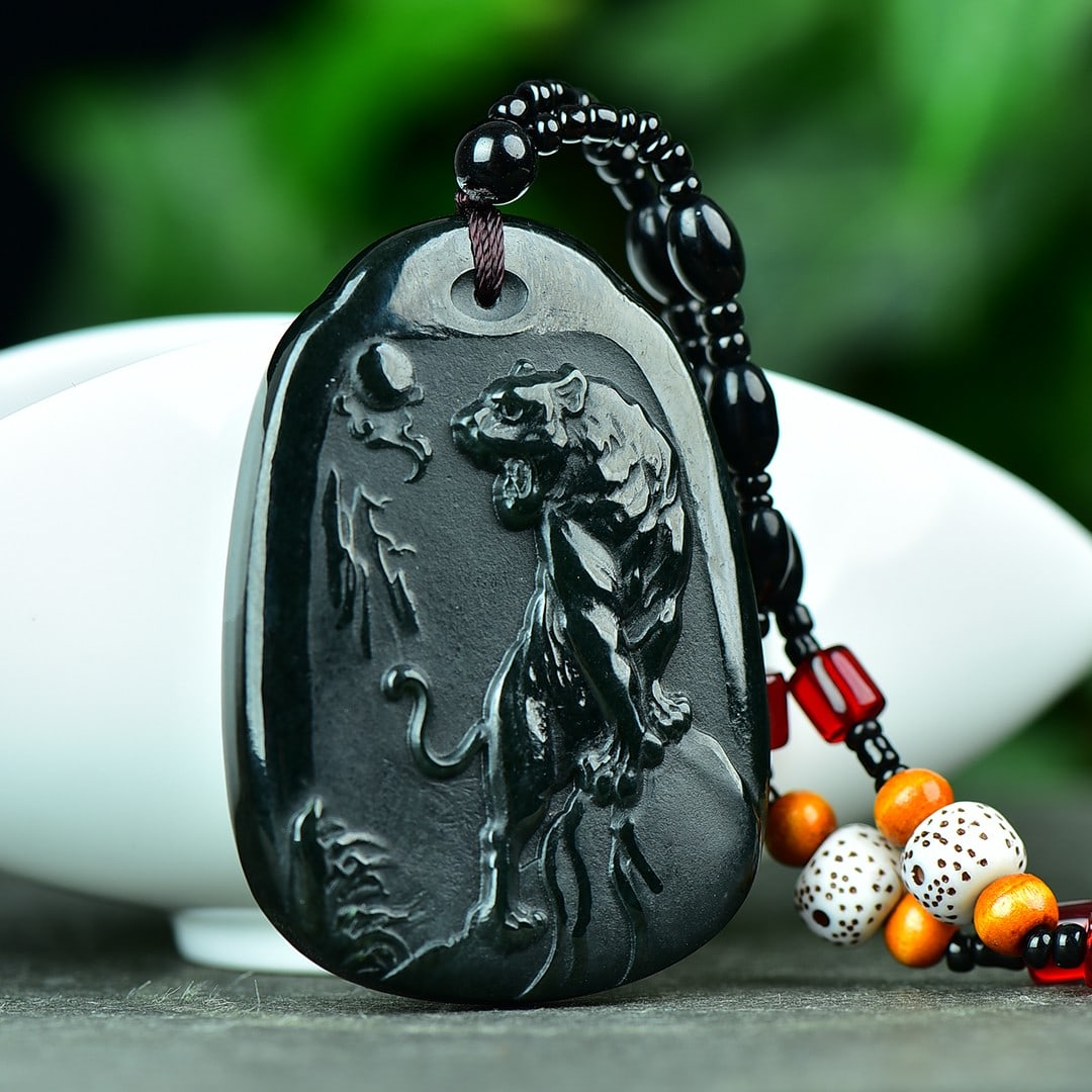 An Exquisite Jasper Tiger Pattern Pendant - 4