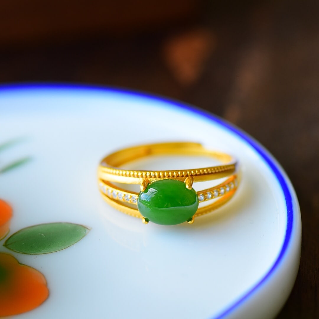 A Pair of Exquisite Sterling Silver-Gold Plated Inlaid Jasper Ring,Inlaid Diamond: A Pair of Exquisite Sterling Silver-Gold Plated Inlaid Jasper Ring,Inlaid Diamond,Size:0.3inx0.3in 纯银镀金镶碧玉戒指,嵌钻石