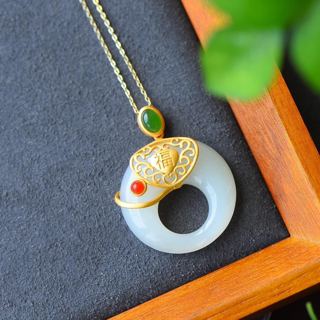 A Pair of Exquisite Sterling Silver-Gold Plated Inlaid White Jade Necklace,Inlaid Jasper: A Pair of Exquisite Sterling Silver-Gold Plated Inlaid White Jade Necklace,Inlaid Jasper,Size:1.2inx1.6in 