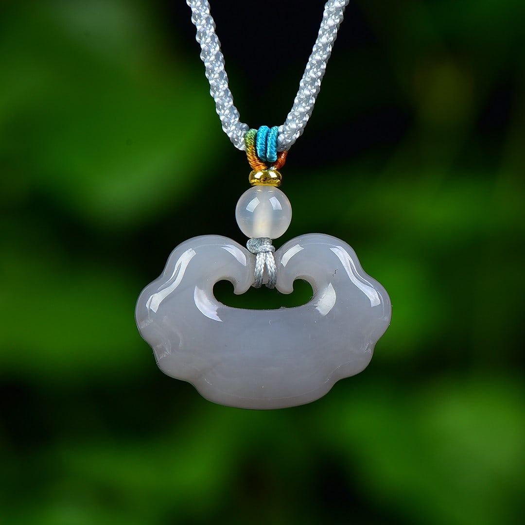 An Exquisite Greenish Jade Pendant: An Exquisite Greenish Jade Pendant,Size:0.8inx1.1in 青玉挂件