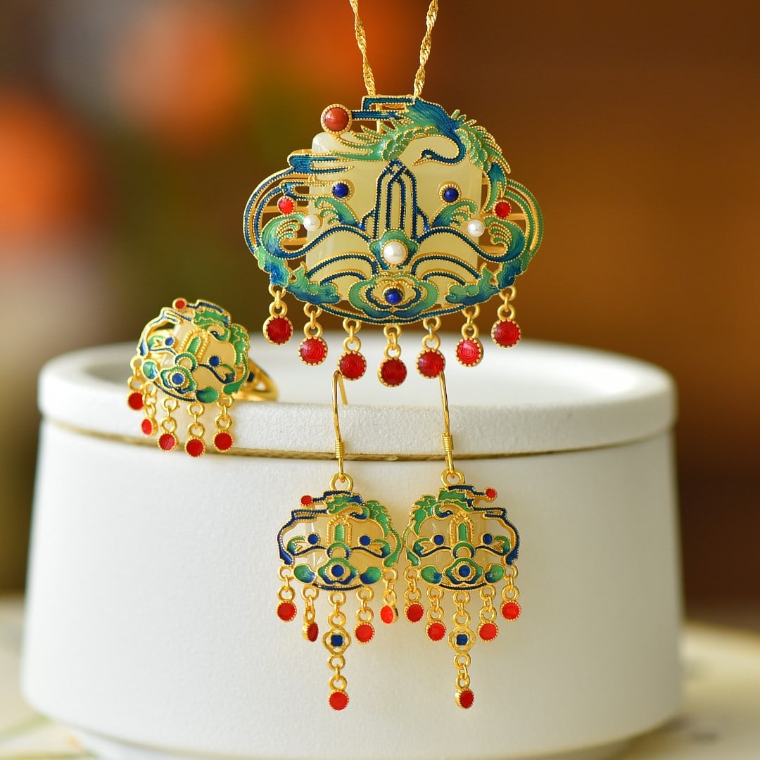 A Set of Fine Sterling Silver-Gold Plated Inlaid White Jade Enamel Jewelrys: A Set of Fine Sterling Silver-Gold Plated Inlaid White Jade Enamel Jewelrys 一套纯银镀金镶白玉珐琅首饰