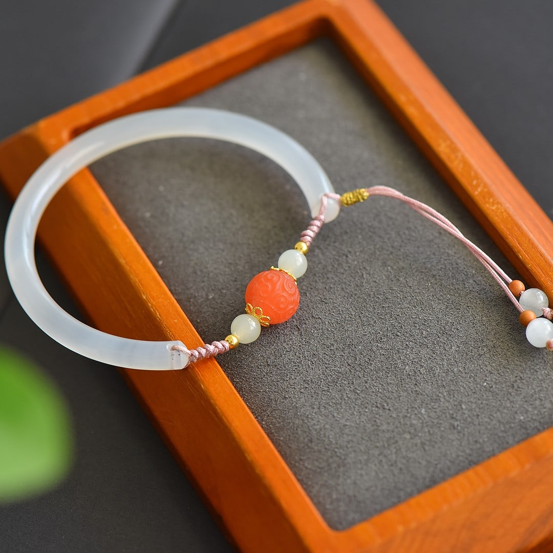 An Exquisite Agate Bracelets,With White Jade - 3