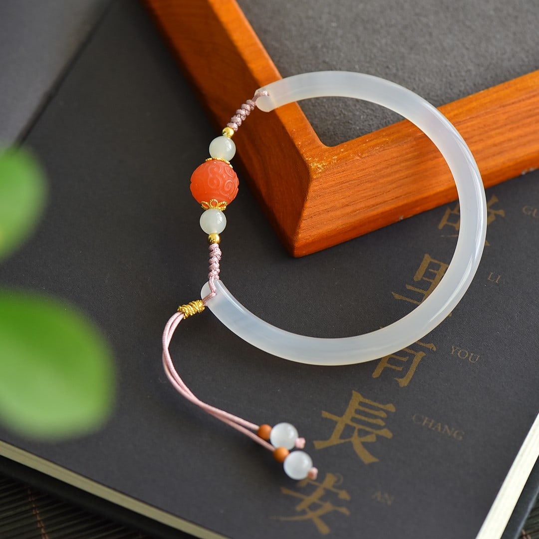 An Exquisite Agate Bracelets,With White Jade - 4