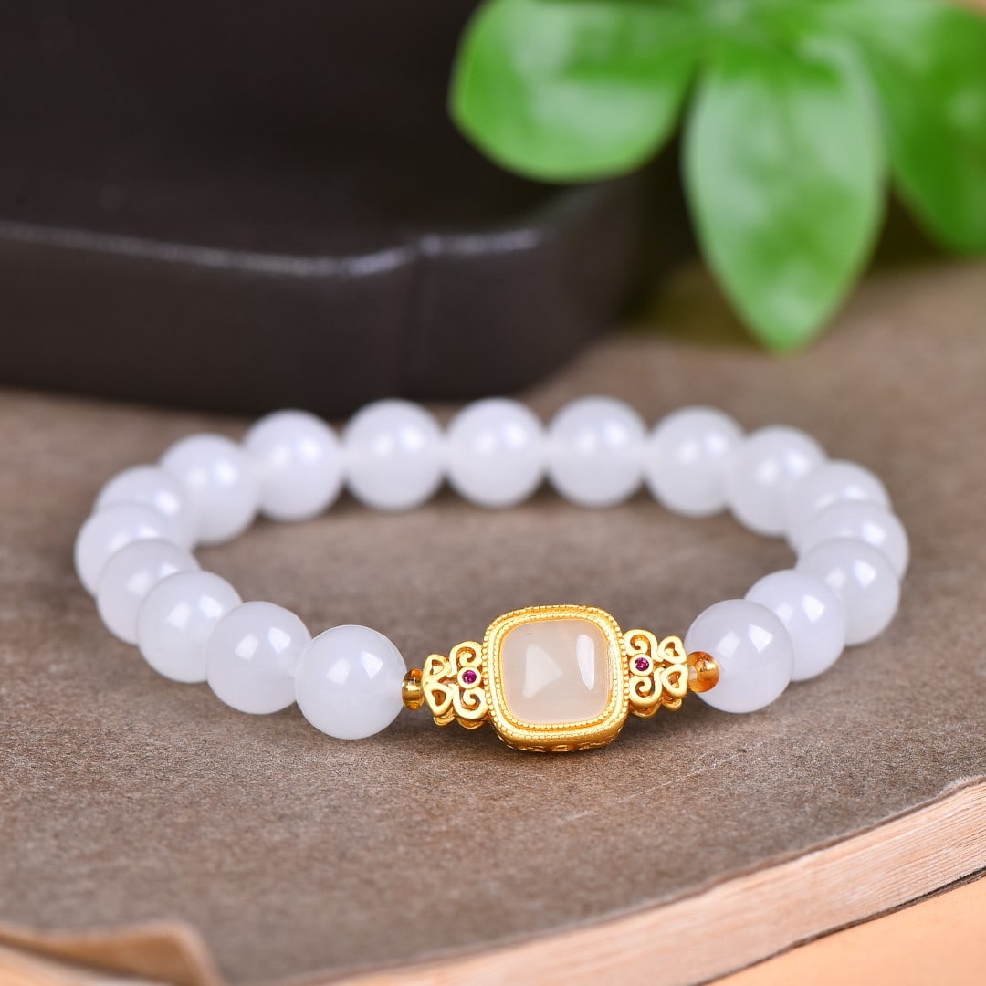 An Exquisite White Jade Bracelets - 2