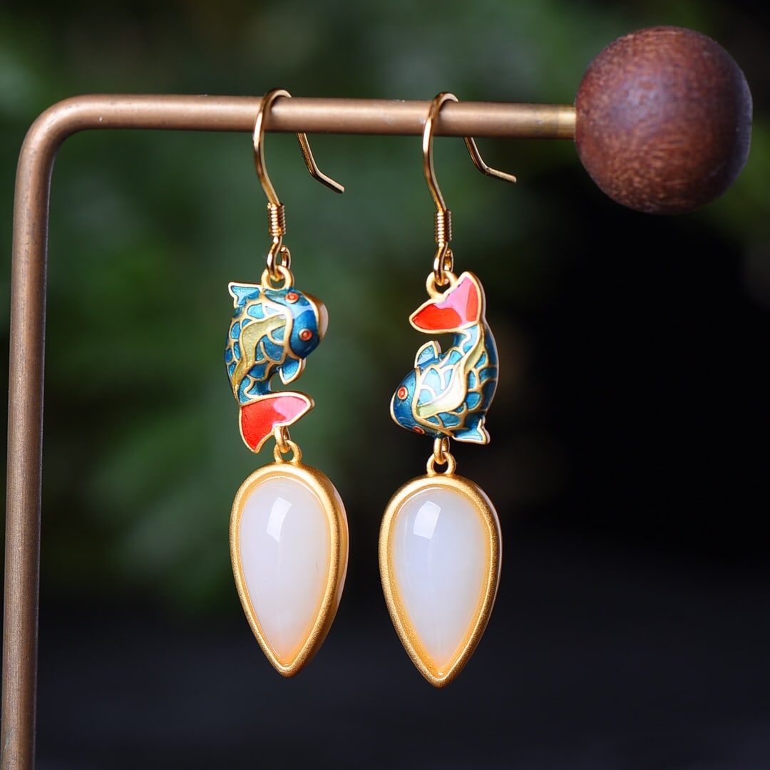 A Pair of Exquisite Sterling Silver-Gold Plated Inlaid White Jade Enamel Earrings: A Pair of Exquisite Sterling Silver-Gold Plated Inlaid White Jade Enamel Earrings,Size:0.3inx0.6in 