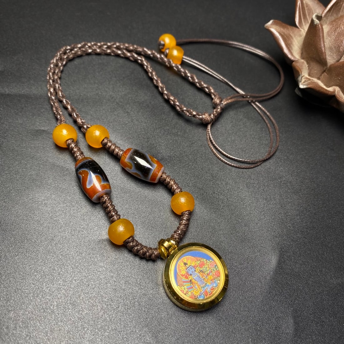 A Precious Agate Necklace - 2