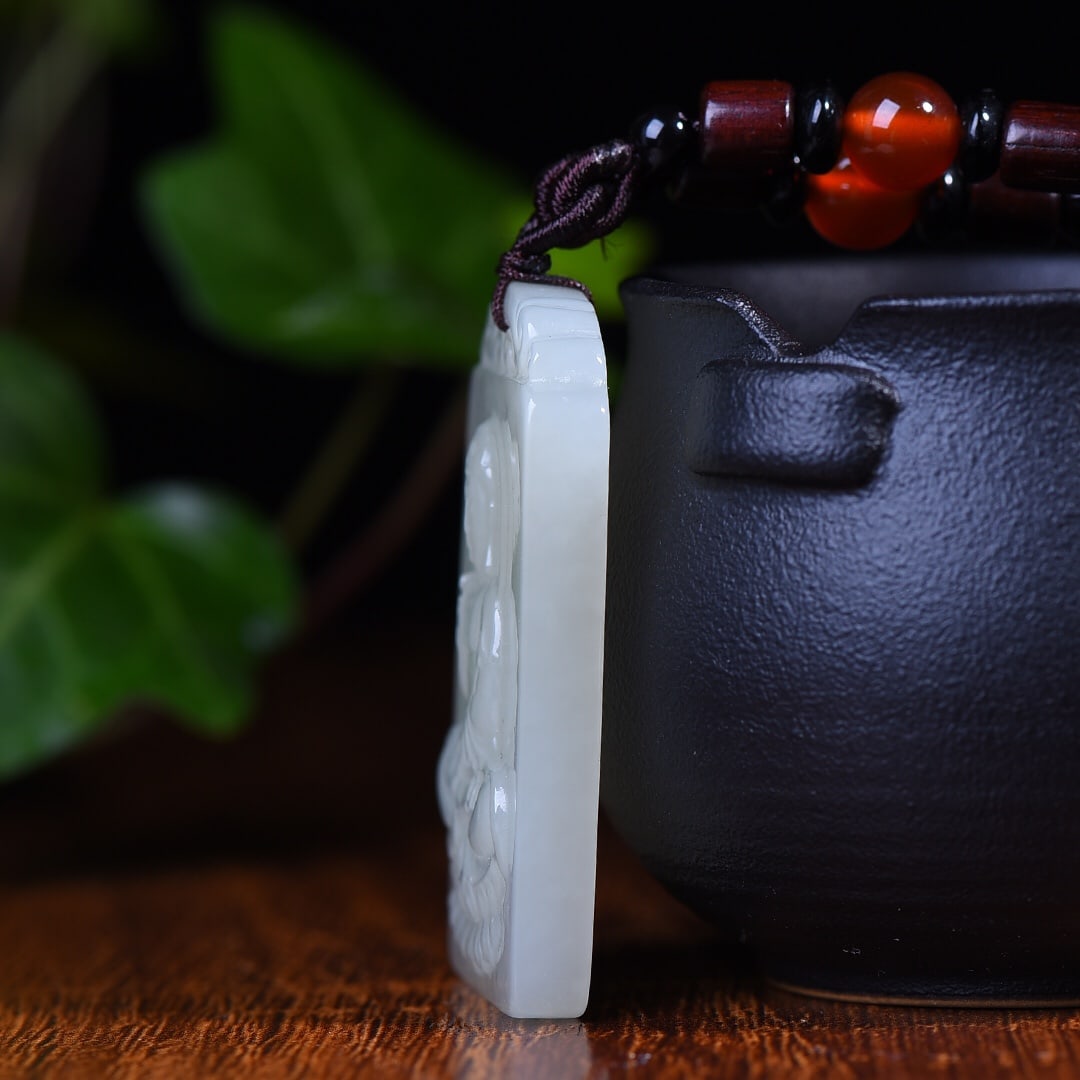 An Exquisite White Jade Sakyamuni Pattern Pendant - 3