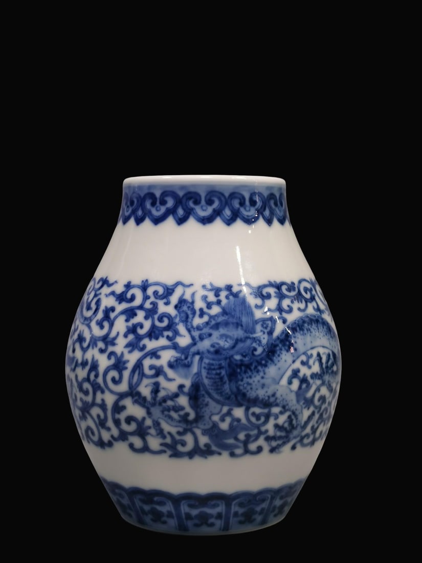 A Exquisite Blue and White Lotus Dragon Pattern Vase: A Exquisite Blue and White Lotus Dragon Pattern Vase,Qing Dynasty, China,Yongzheng Six-character Mark,Size: 5.7inx2.6in 