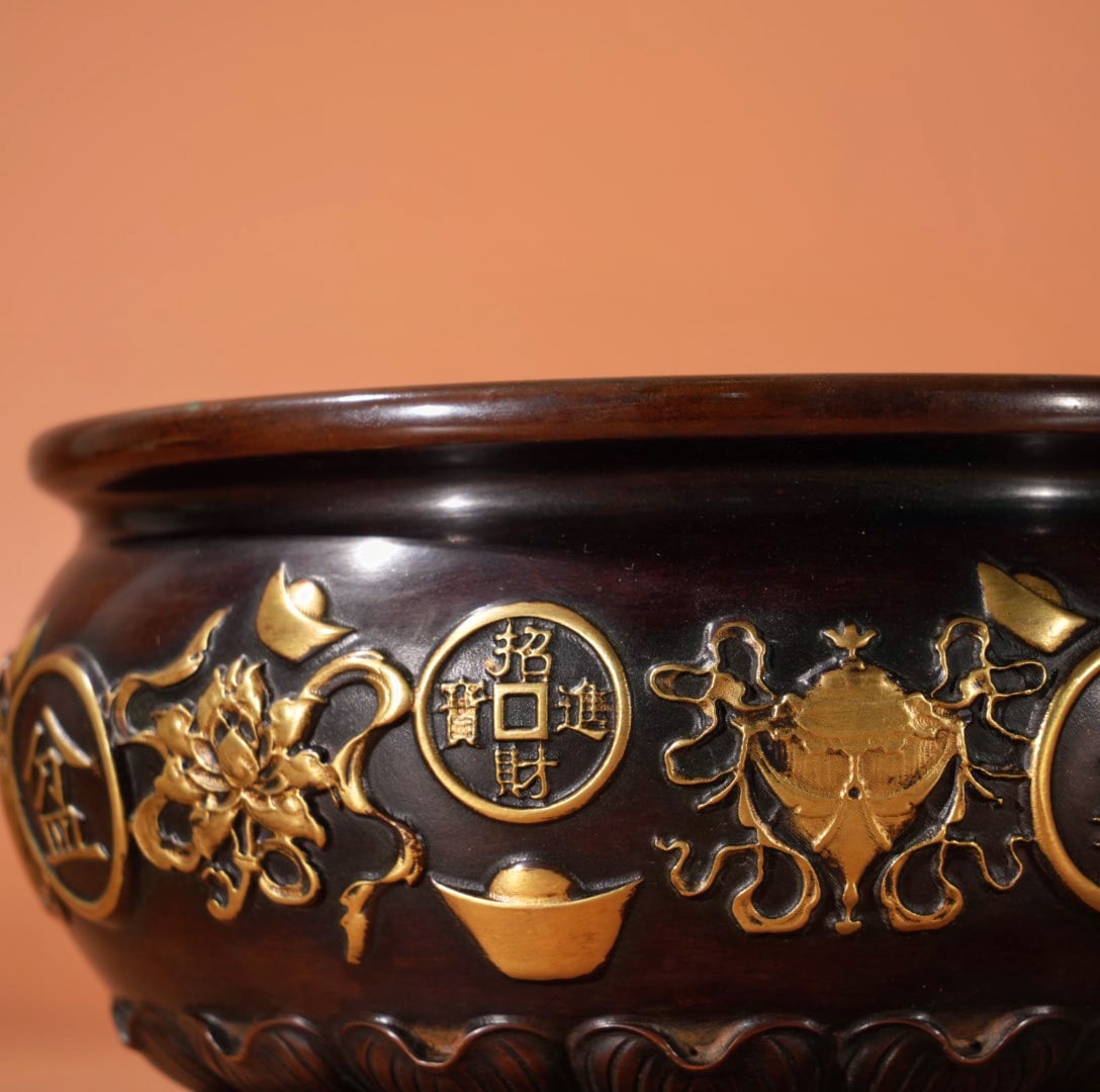 A Exquisite Gilt Bronze Bogu Pattern Basin - 8