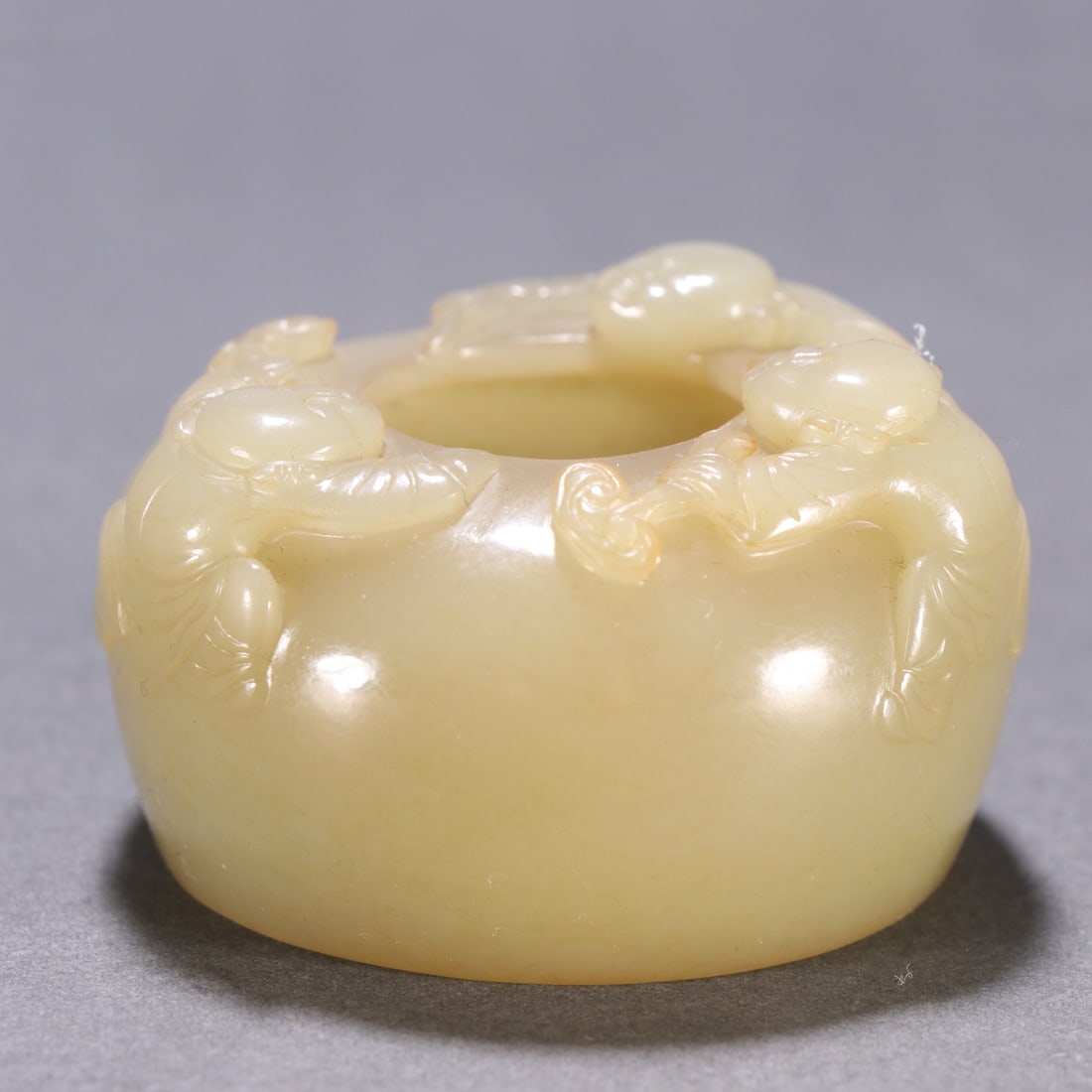 A Exquisite Hotan Jade Figures Pattern Water Pot - 3