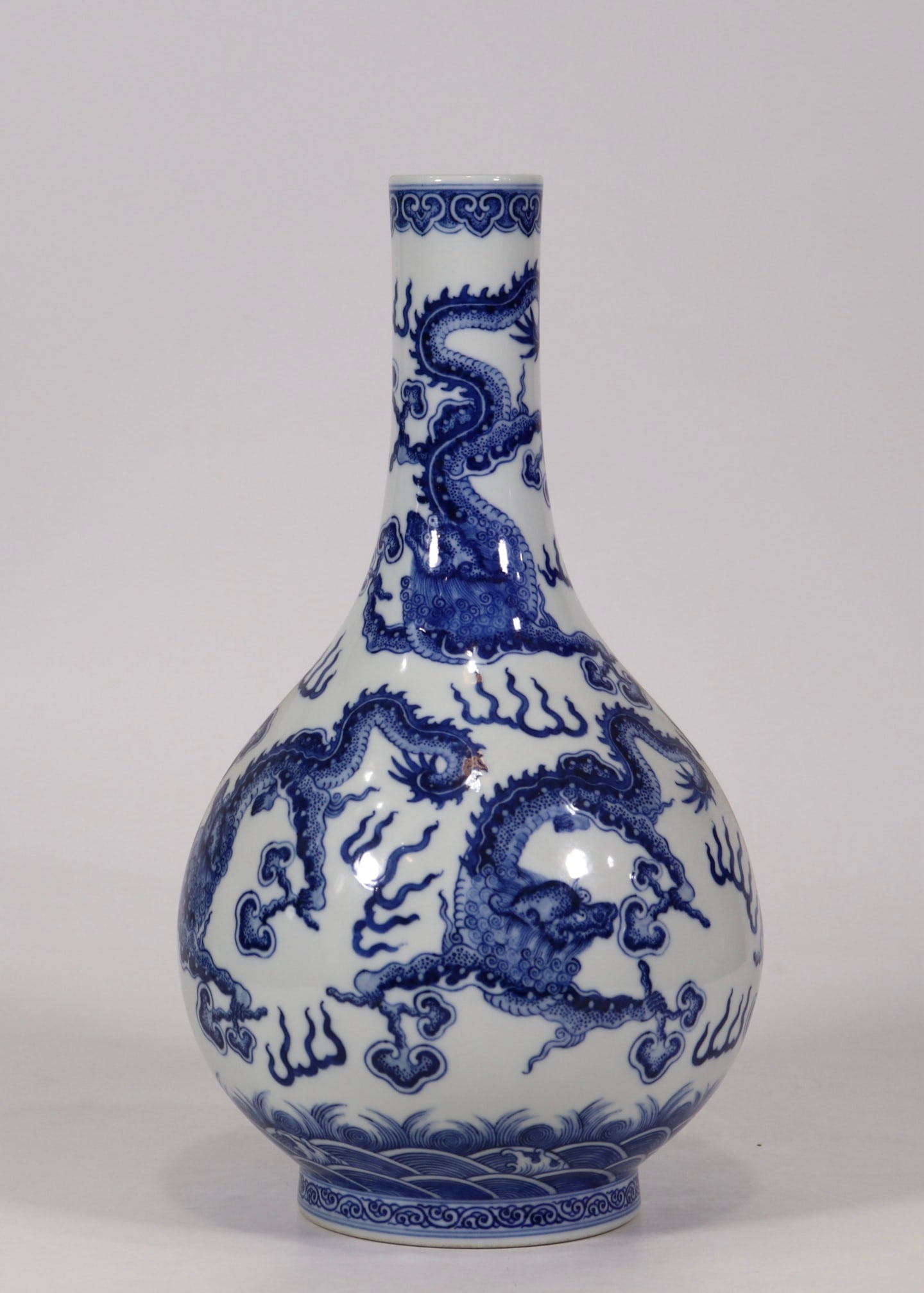 A Exquisite Blue and White Dragon Pattern Vase - 3