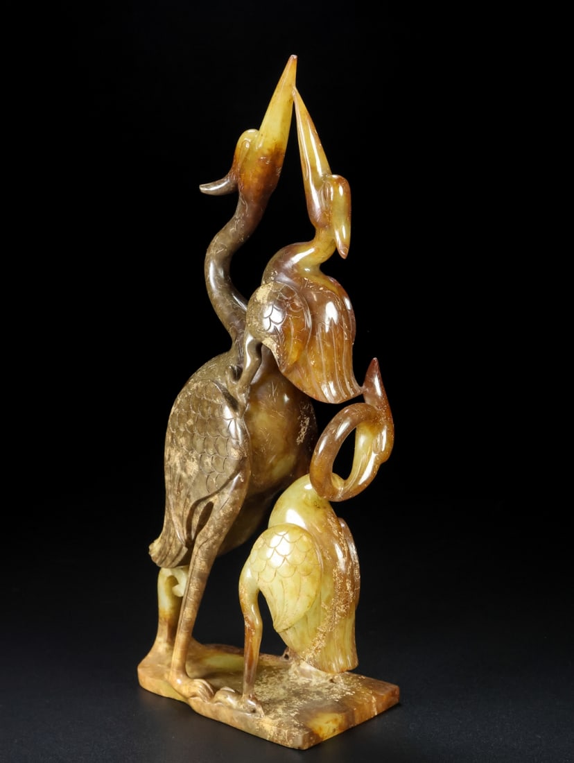 A Exquisite Hotan Jade Crane Ornament: A Exquisite Hotan Jade Crane Ornament,Han Dynasty, China,Size:4.3inx2inx8.3in,Weight:578g 和田玉鹤摆件,中国汉代