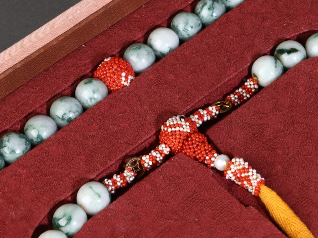 A Exquisite Jadeite Bracelets - 2