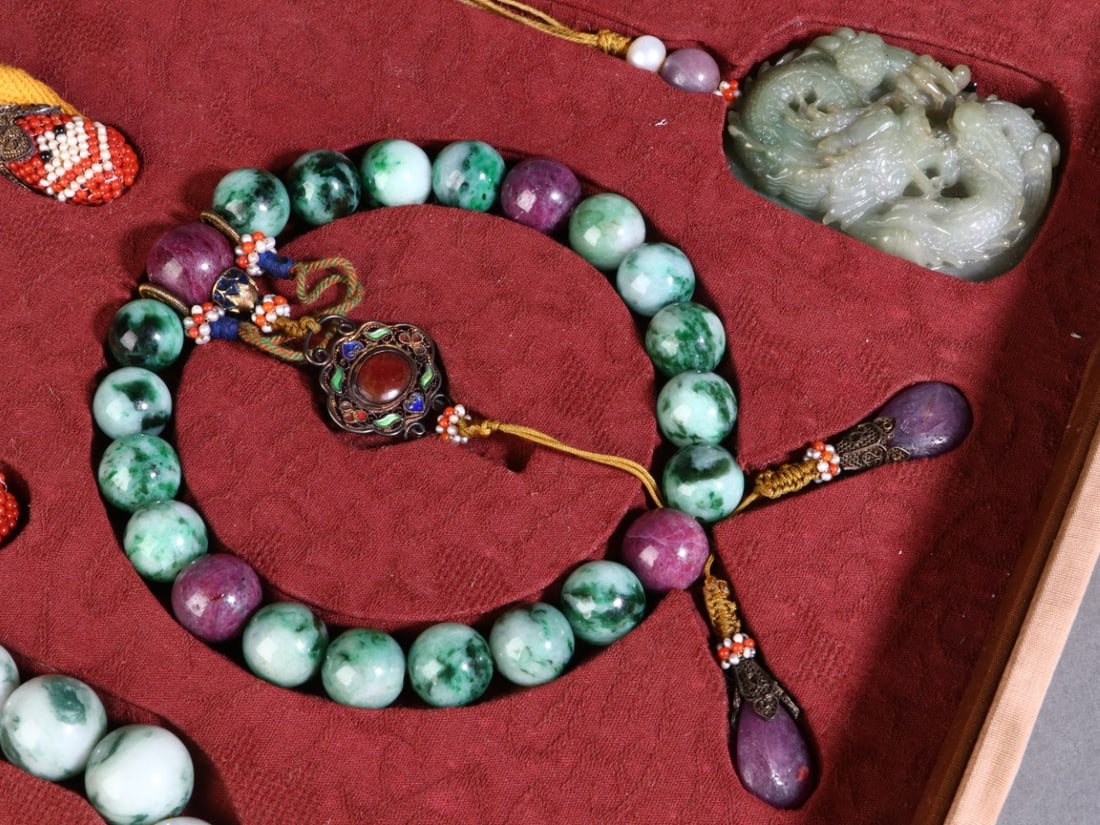 A Exquisite Jadeite Bracelets - 6