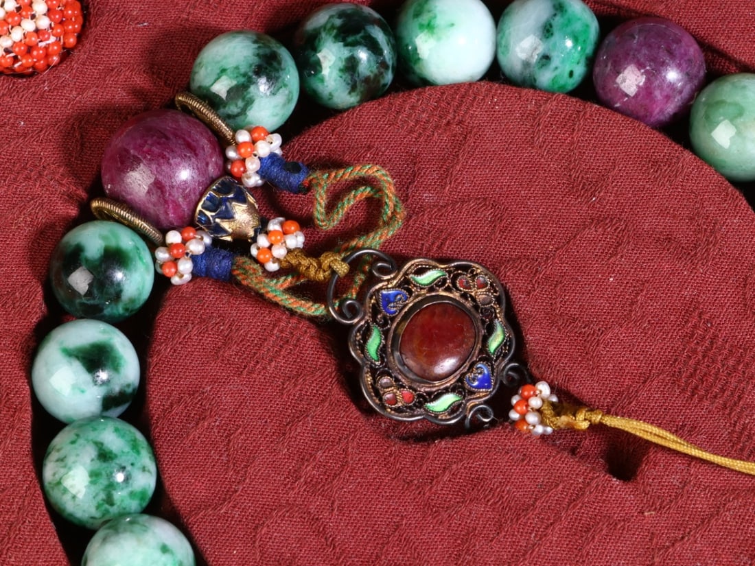 A Exquisite Jadeite Bracelets - 7
