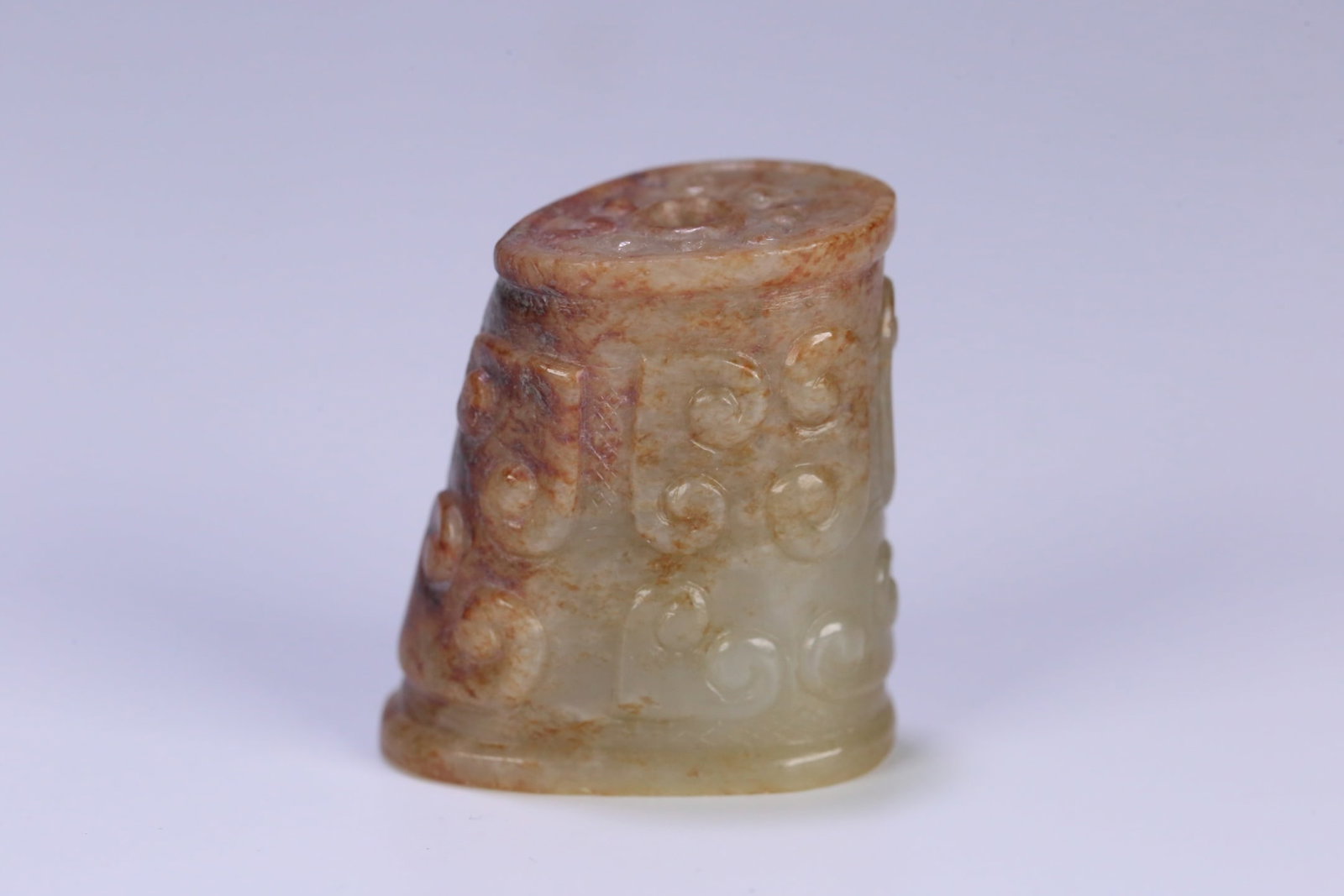 A Exquisite Gaogu Jade Cloud Pattern Ornament: A Exquisite Gaogu Jade Cloud Pattern Ornament,Qing Dynasty, China,Size:1.2inx1.1inx0.7in,Weight:32g 高古玉云纹摆件,中国清代