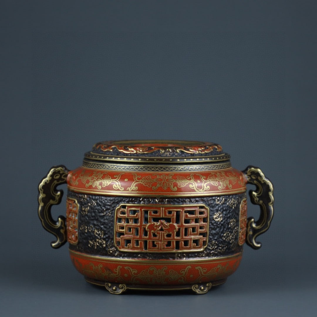 A Exquisite Coral Red Glazed Painted Gold Dragon Pattern Double Ears Censer: A Exquisite Coral Red Glazed Painted Gold Dragon Pattern Double Ears Censer,Qing Dynasty, China,Qianlong Fourr-character Mark,Size:3.5inx3.5inx5.9in 