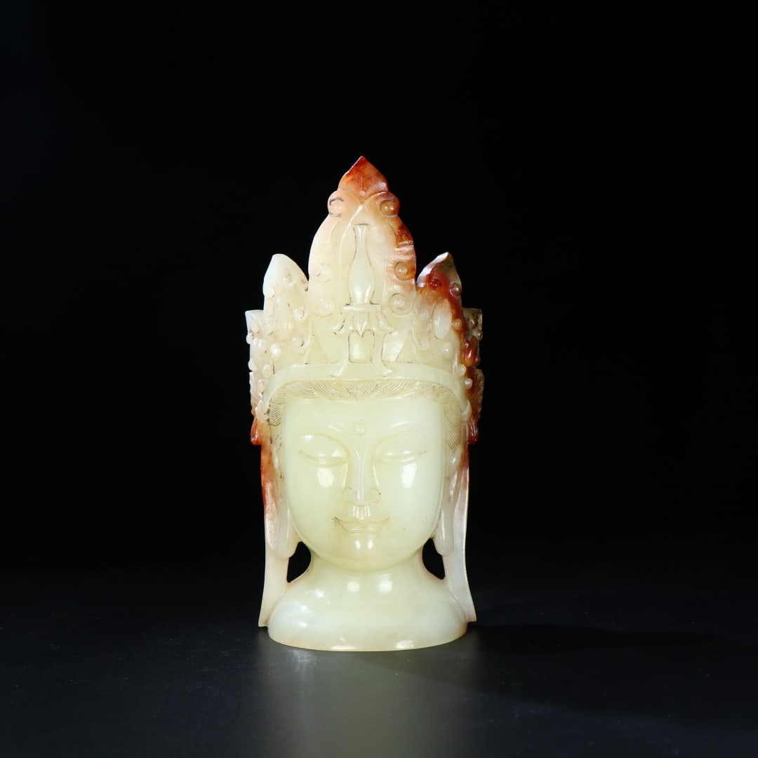 A Exquisiten Hotan Jade Statue of Avalokitesvara Buddha head Ornament: A Exquisiten Hotan Jade Statue of Avalokitesvara Buddha head Ornament,Ming Dynasty, China 和田玉观音佛头摆件,中国明代