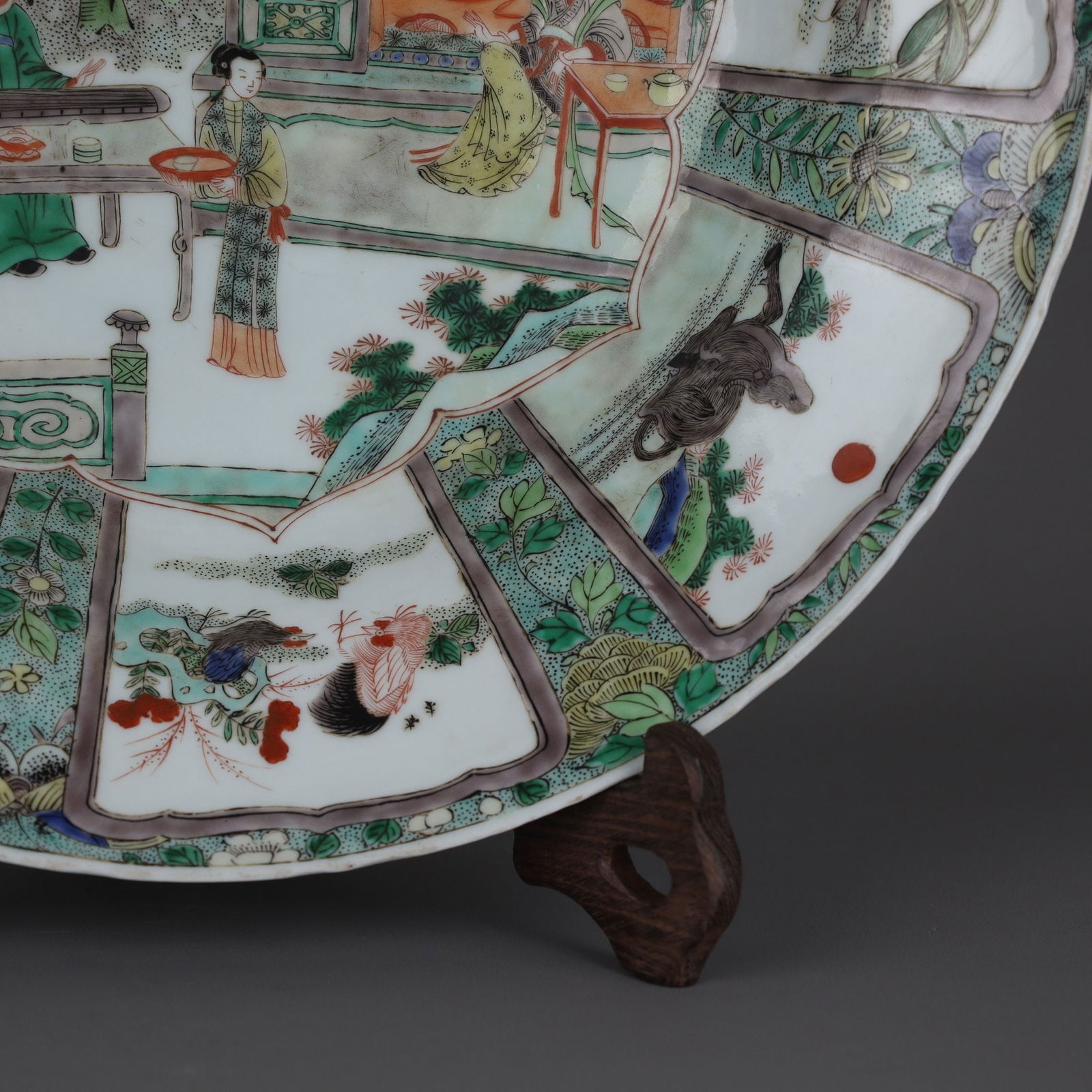 A Exquisite Wucai Figures Pattern Plate - 6