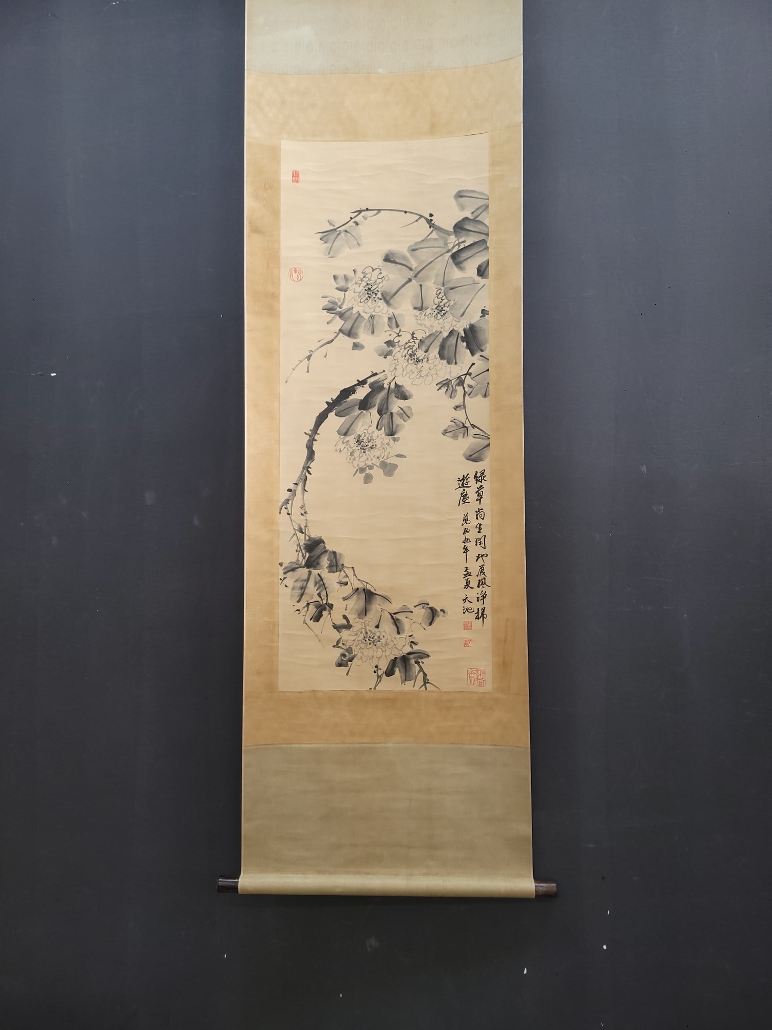 A Chinese Vertical Scroll Ink Painting of Flowers on Paper: A Chinese Vertical Scroll Ink Painting of Flowers on Paper,Ming Dynasty, China,Xu Wei,without frame size:17.5inx46.1in 