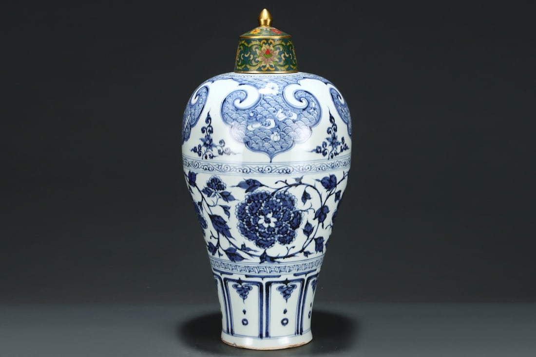 A Exquisite Blue and White Lotus Pattern Pattern Vase - 4