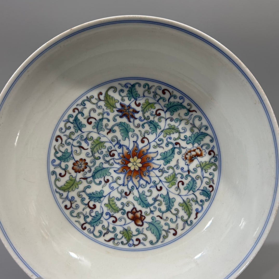 A Exquisite Doucai Lotus Pattern Plate - 3