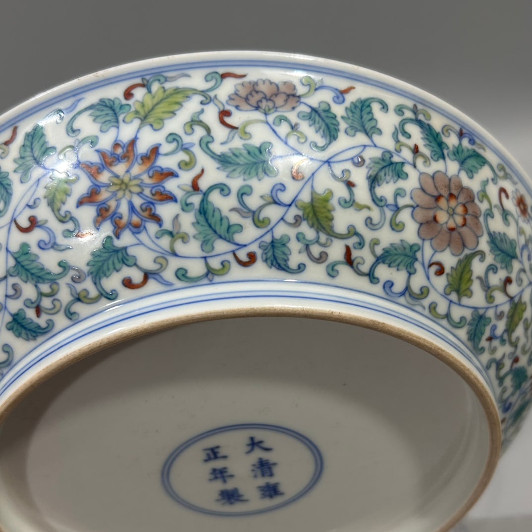 A Exquisite Doucai Lotus Pattern Plate - 6