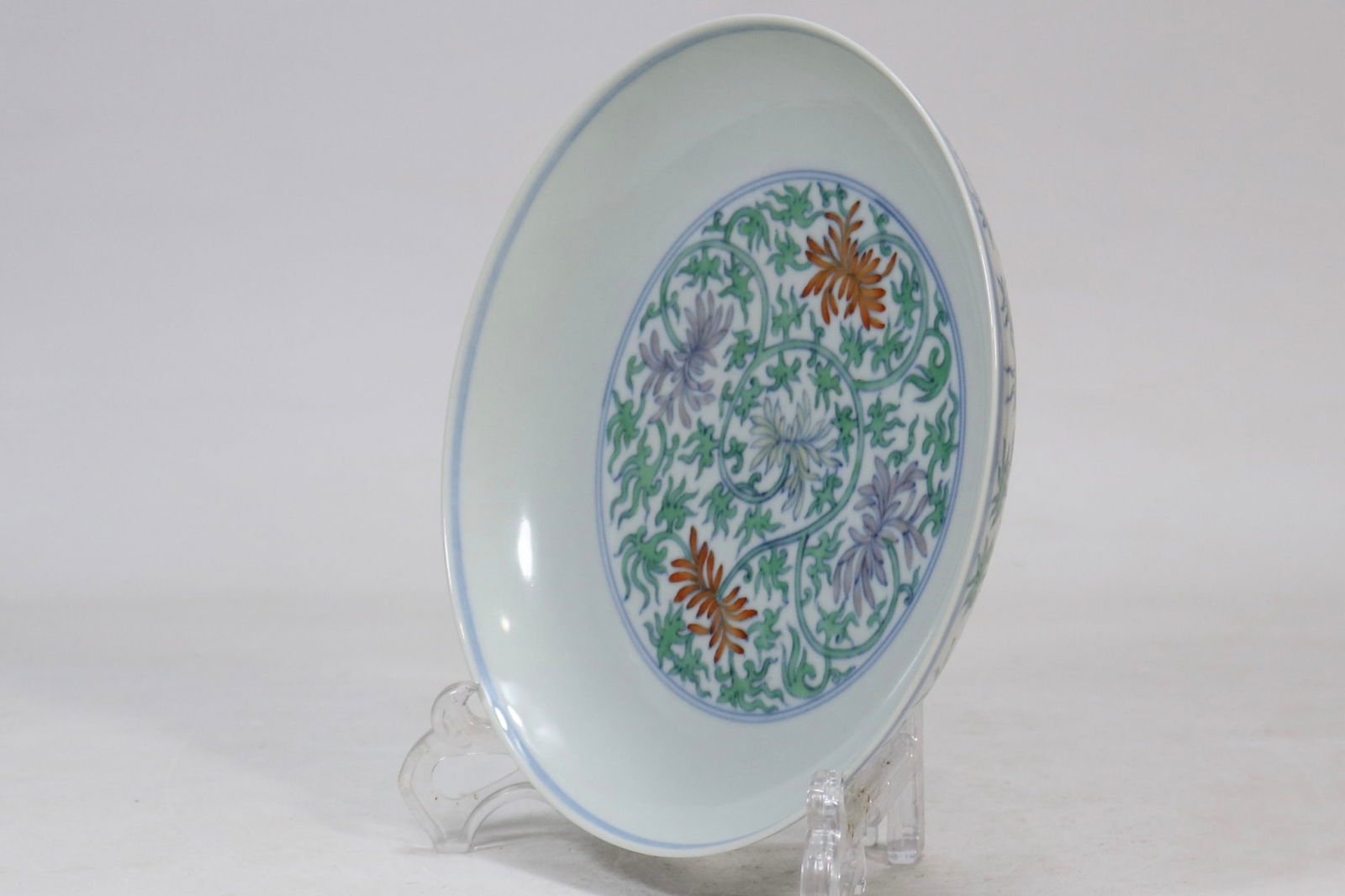A Exquisite Doucai Lotus Pattern Plate - 2