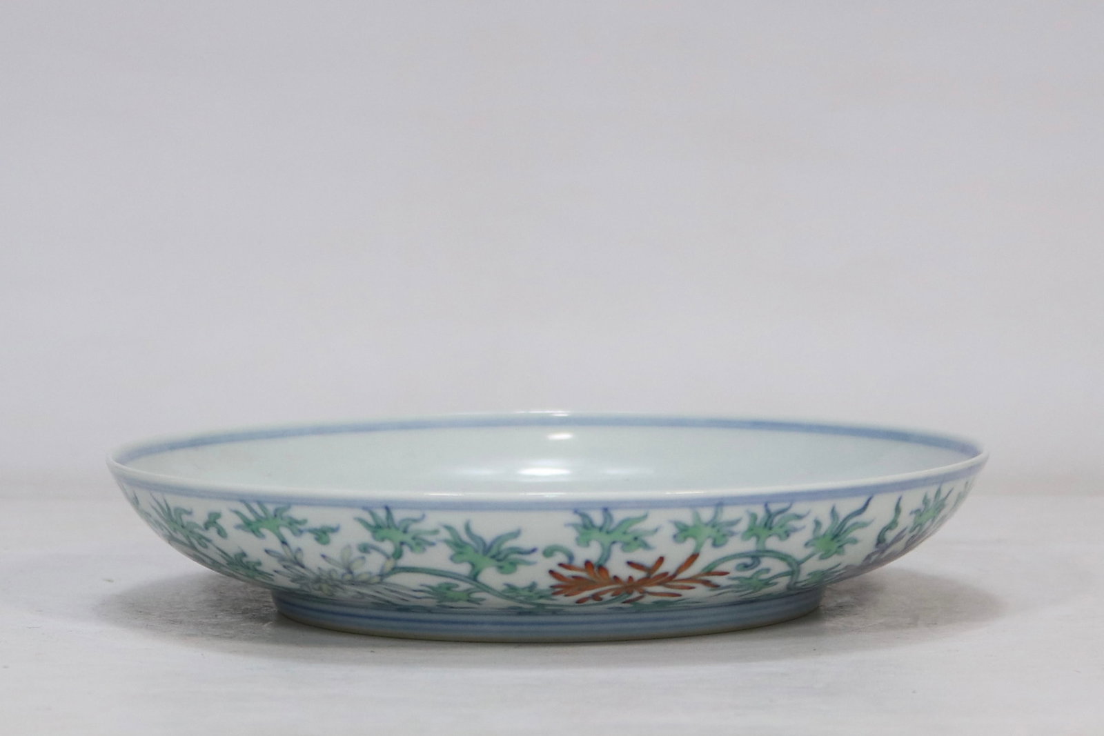 A Exquisite Doucai Lotus Pattern Plate - 5